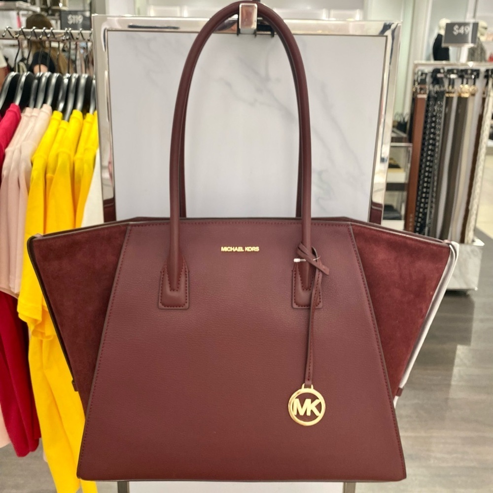 Michael Kors Avril Extra-Large
Leather Top-Zip Tote Bag In Oxblood
NWT - Picture 12 of 14